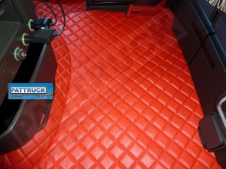 TRUCK ECO LEATHER FLOOR SET-RED ,COMPATIBLE WITH VOLVO FH 2013+AUTOMATIC-FOLDING PASSENGER SEAT