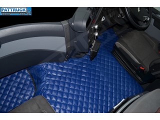 TRUCK ECO LEATHER FLOOR SET-BLUE FIT RENAULT T RANGE WITH ENGINE HUMP