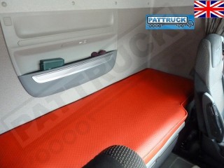 DAF XF105 (2012-2013)- DAF CF TRUCK ECO LEATHER SEAT COVER