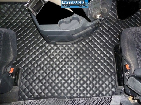 MERCEDES MP4 BIG-GIGA SPACE CAB-TRUCK ECO LEATHER FLOOR SET-BLACK-WITH LIFTING PASSENGER SEAT