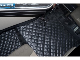RENAULT PREMIUM-ECO LEATHER FLOOR SET