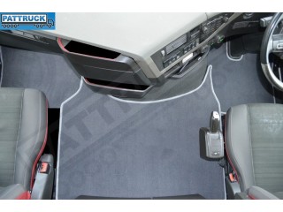VELOUR FLOOR MATS SET-VOLVO FH4