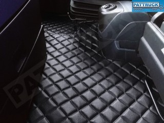TRUCK ECO LEATHER FLOOR SET-BLACK -Suitable for  MAN TGX TILL 67 PLATE