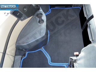 MERCEDES ACTROS MP4 BIG,GIGA SPACE -VELOUR FLOOR MATS SET-BLACK WITH BLUE  TRIM 