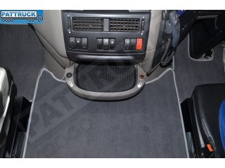 VELOUR FLOOR MATS SET-GREY  WITH GREY TRIM FIT DAF XF 105   2012-2013 AUTOMATIC 