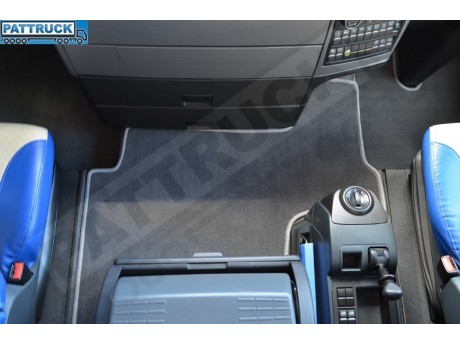 MAN TGX VELOUR FLOOR MATS SET