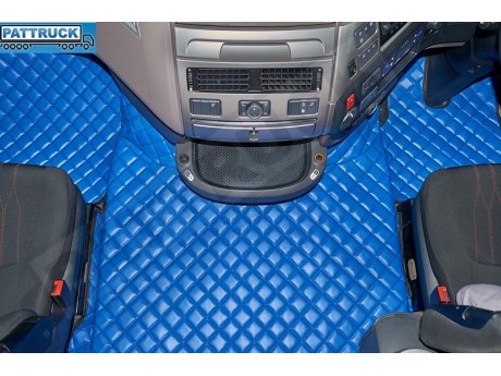 DAF XF 106 AUTOMATIC AFTER 67 PLATE-  TRUCK ECO LEATHER FLOOR SET-BLACK