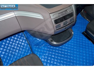 DAF XF 106 AUTOMATIC AFTER 67 PLATE-  TRUCK ECO LEATHER FLOOR SET-BLACK