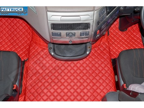 DAF XF 106 AUTOMATIC AFTER 67 PLATE-  TRUCK ECO LEATHER FLOOR SET-BLACK