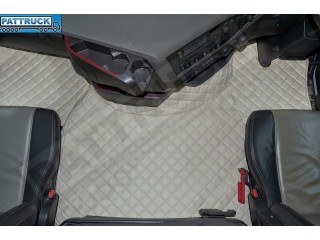 ECO LEATHER FLOOR MATS SET -BEIGE, COMPATIBLE WITH VOLVO FH 2013+AUTOMATIC-FOLDING PASSENGER SEAT