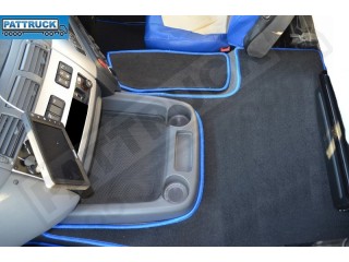 -VELOUR FLOOR MATS SET-BLACK WITH RED TRIM