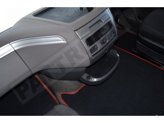 DAF XF 106 -VELOUR FLOOR MATS SET-BLACK WITH RED TRIM