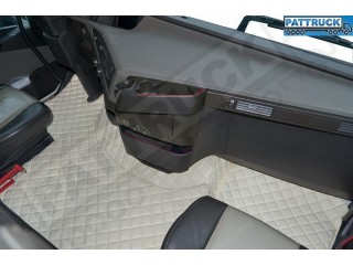 TRUCK ECO LEATHER FLOOR SET- COMPATIBLE WITH VOLVO FH 4 2013+[TWIN AIR SEATS] BLACK  - LEFT HAND DRIVE