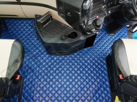 MERCEDES ACTROS  MP4 BIG-GIGA SPACE CAB TRUCK ECO LEATHER FLOOR SET-BLUE-WITH LIFTING PASSENGER SEAT