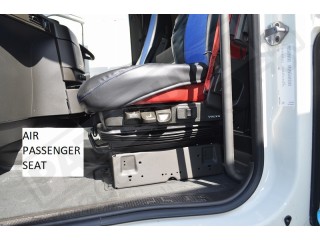 TRUCK ECO LEATHER FLOOR SET- COMPATIBLE WITH VOLVO FH 4 2013+[TWIN AIR SEATS] RED