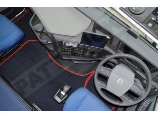 VELOUR FLOOR MATS SET-BLACK WITH RED TRIM COMPATIBLE WITH VOLVO FH4 [TWIN AIR SEATS]