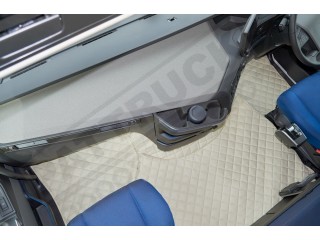 ECO LEATHER FLOOR MATS SET -BEIGE, COMPATIBLE WITH VOLVO FH5 2021+AUTOMATIC-FOLDING PASSENGER SEAT