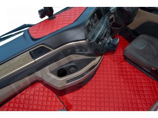 MAN TGX TRUCK ECO LEATHER FLOOR SET-BLACK  2021+