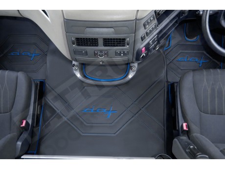 DAF XF 106 AUTOMATIC -2018-2022 old shape  TRUCK ECO LEATHER FLOOR SET-BLACK/ RED