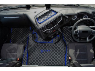 IVECO S -WAY [ new shape] TRUCK ECO LEATHER FLOOR SET-BLACK/RED