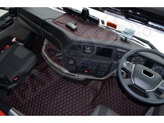 TRUCK ECO LEATHER FLOOR SET-BLACK/RED LOGO compatible with MAN TGX  2021+