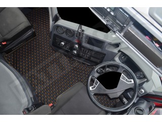 TRUCK ECO LEATHER FLOOR SET-BLACK/RED  FIT RENAULT T RANGE - FLAT FLOOR