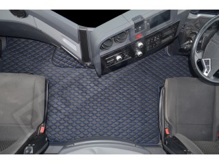TRUCK ECO LEATHER FLOOR SET-BLACK/RED  FIT RENAULT T RANGE - FLAT FLOOR