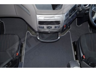 DAF XF 106 -VELOUR FLOOR MATS SET