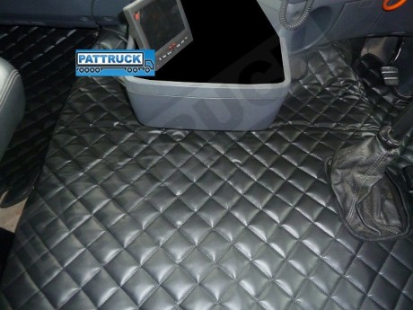 SCANIA R 2005-09 MANUAL TRUCK ECO LEATHER FLOOR SET-BLACK